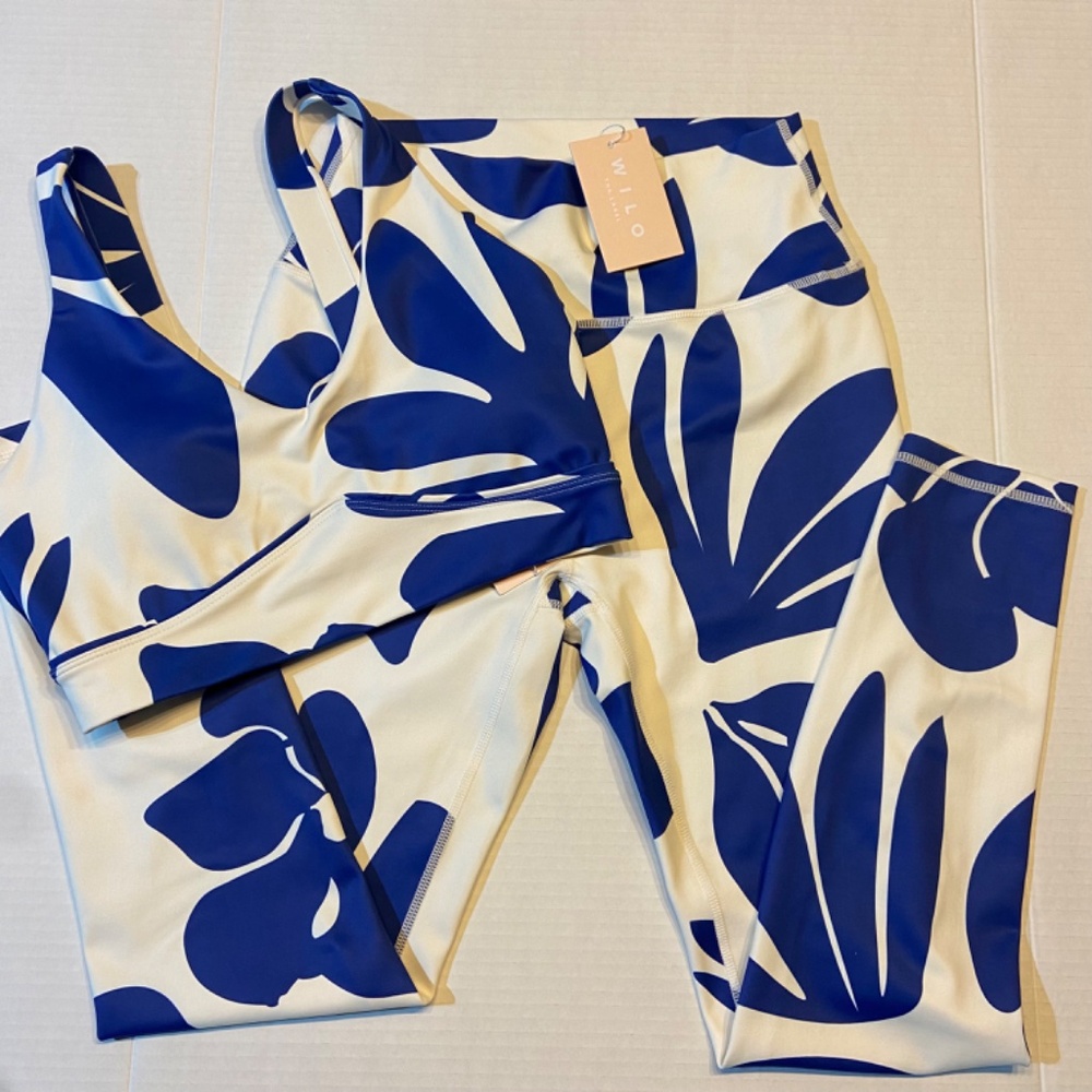 Wilo the Label Women's Bra & Leggings in Blue Floral Cobalt Athleisure